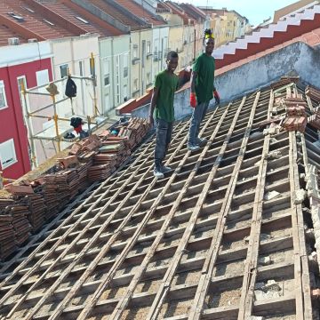 Gidimilson Bragança - Lisboa - Peinture extérieure