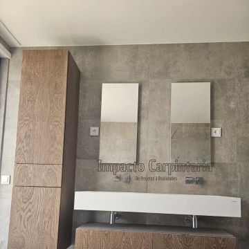 Sou o Alexandre Ribeiro - Mafra - Stone or Tile Flooring Installation