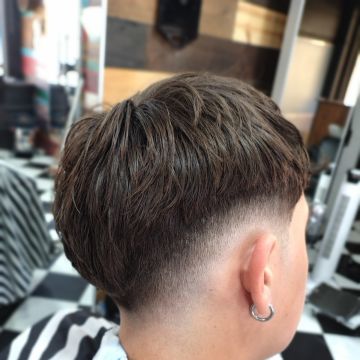 Henrique Barber - Amadora - Friseure und Barbiere