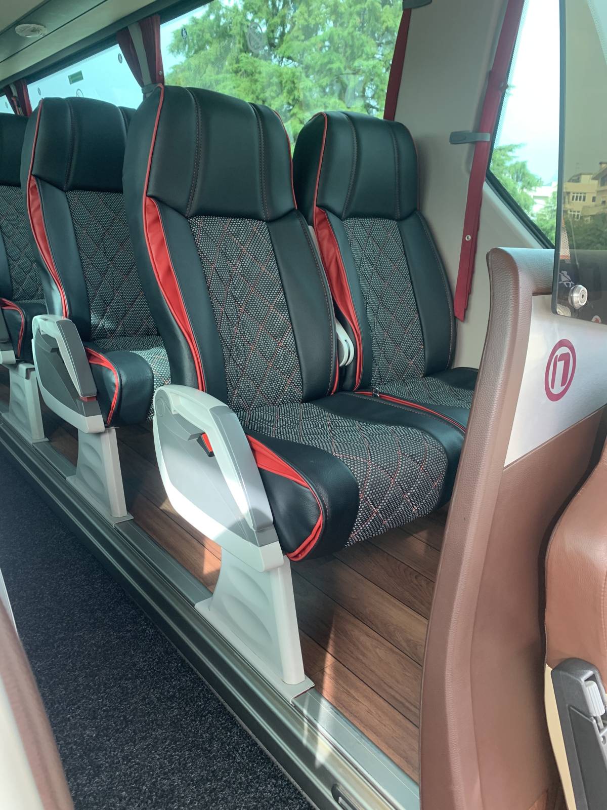 Vale do Homem Transportes - Vila Verde - Travel Agency Services