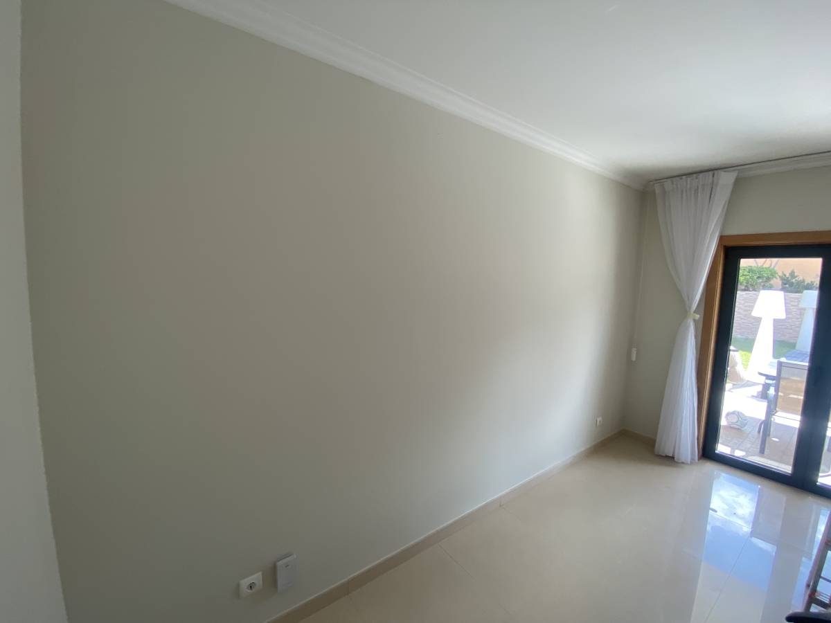 Francisco Teles Pinturas|Pladur|Barramentos - Oeiras - Instalação de Escadas