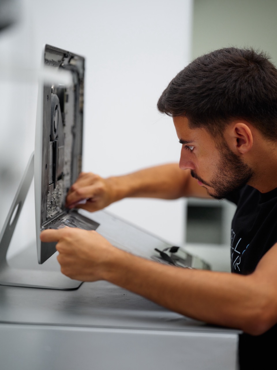 ISELL & REPAIR - Lisboa - Reparação de Computador Apple