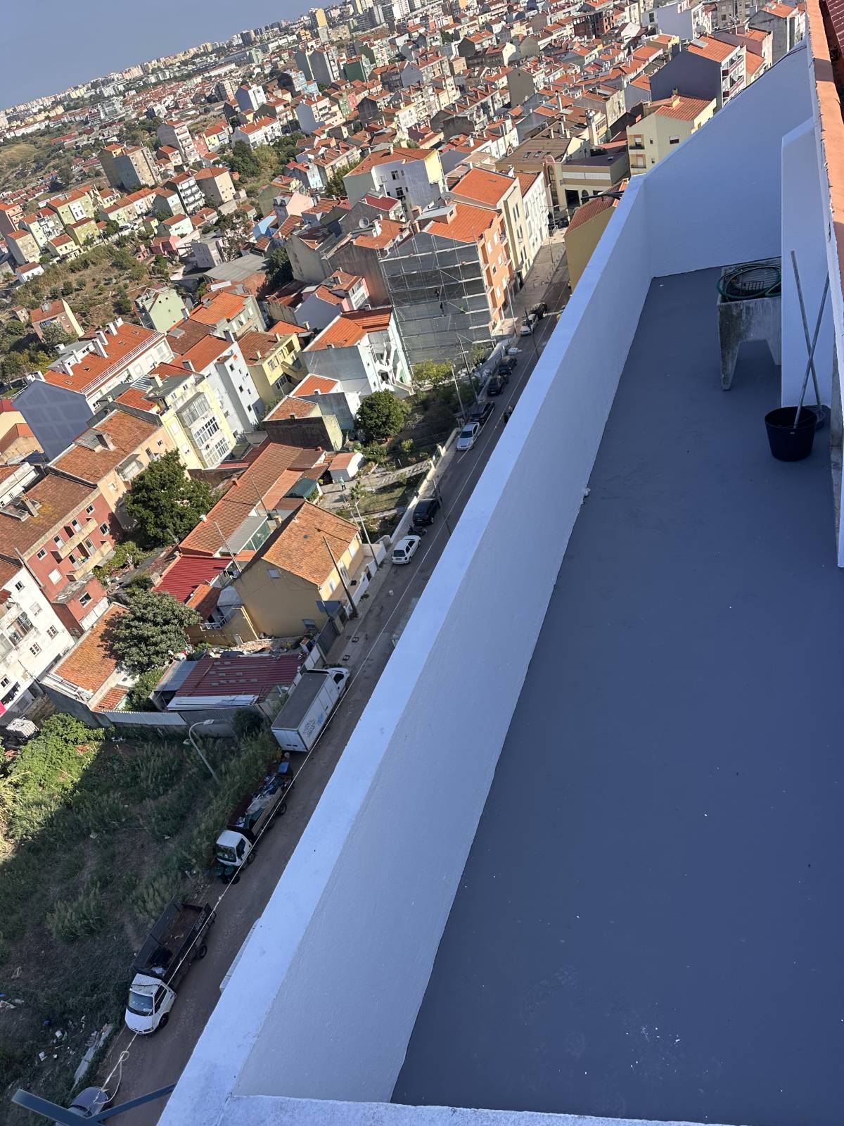 Fernando Pires - Torres Vedras - Instalación de glorietas