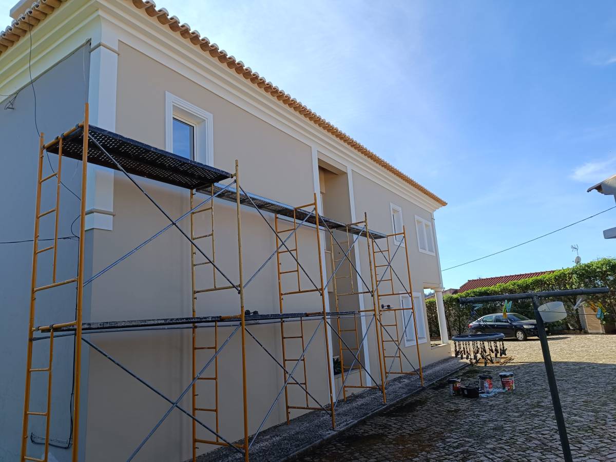 I.R - Silves - Reparação ou Substituição de Pavimento Vinílico ou Linóleo