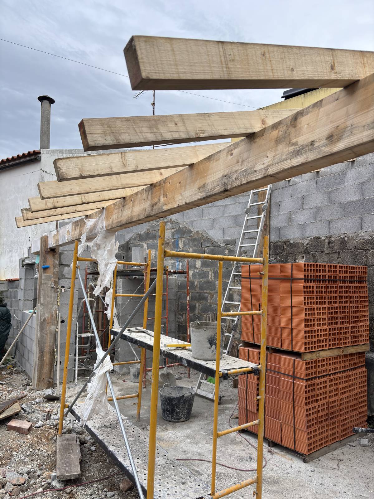 Aurageométrica – Remodelações & Obras - Figueira da Foz - Zimmerrenovierung