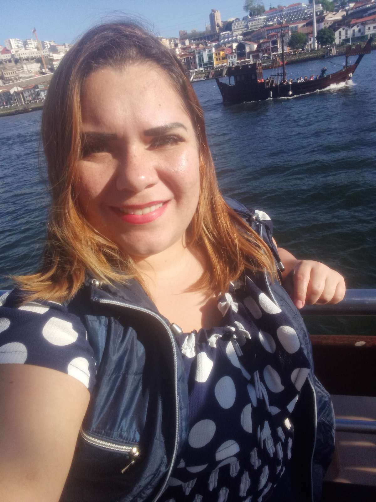 Cibele - Matosinhos - Upholstery and Furniture Cleaning