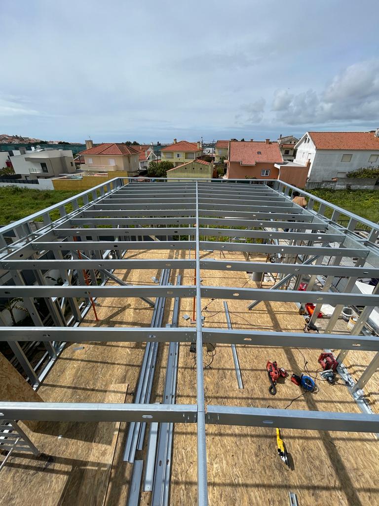 WU DRY CONSTRUCTION ( steel Frame construção em aço leve - Amadora - Capoto