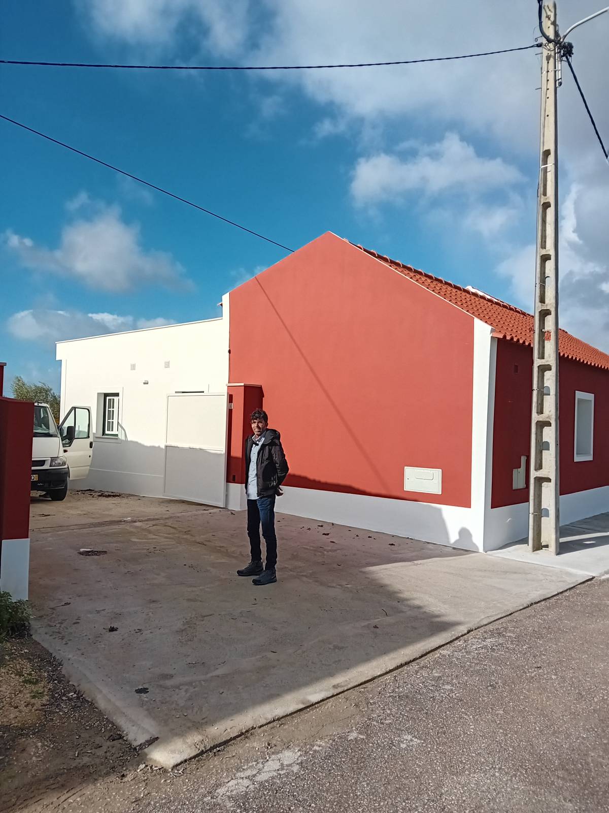Muhammad akram - Santarém - Attic Remodel