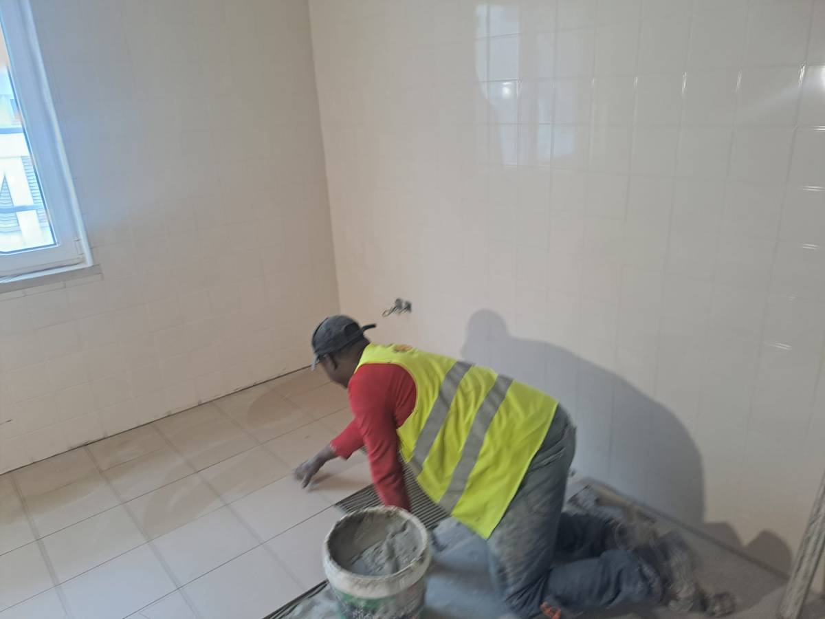 GJNC construção - Santarém - Spezialist für Fussleistenverlegung