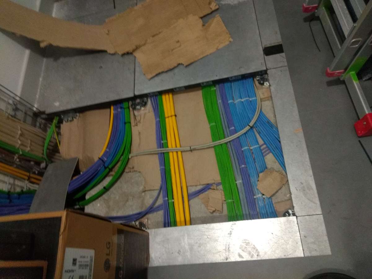 Gabriel Pozzobom - Odivelas - Pool Table Assembly