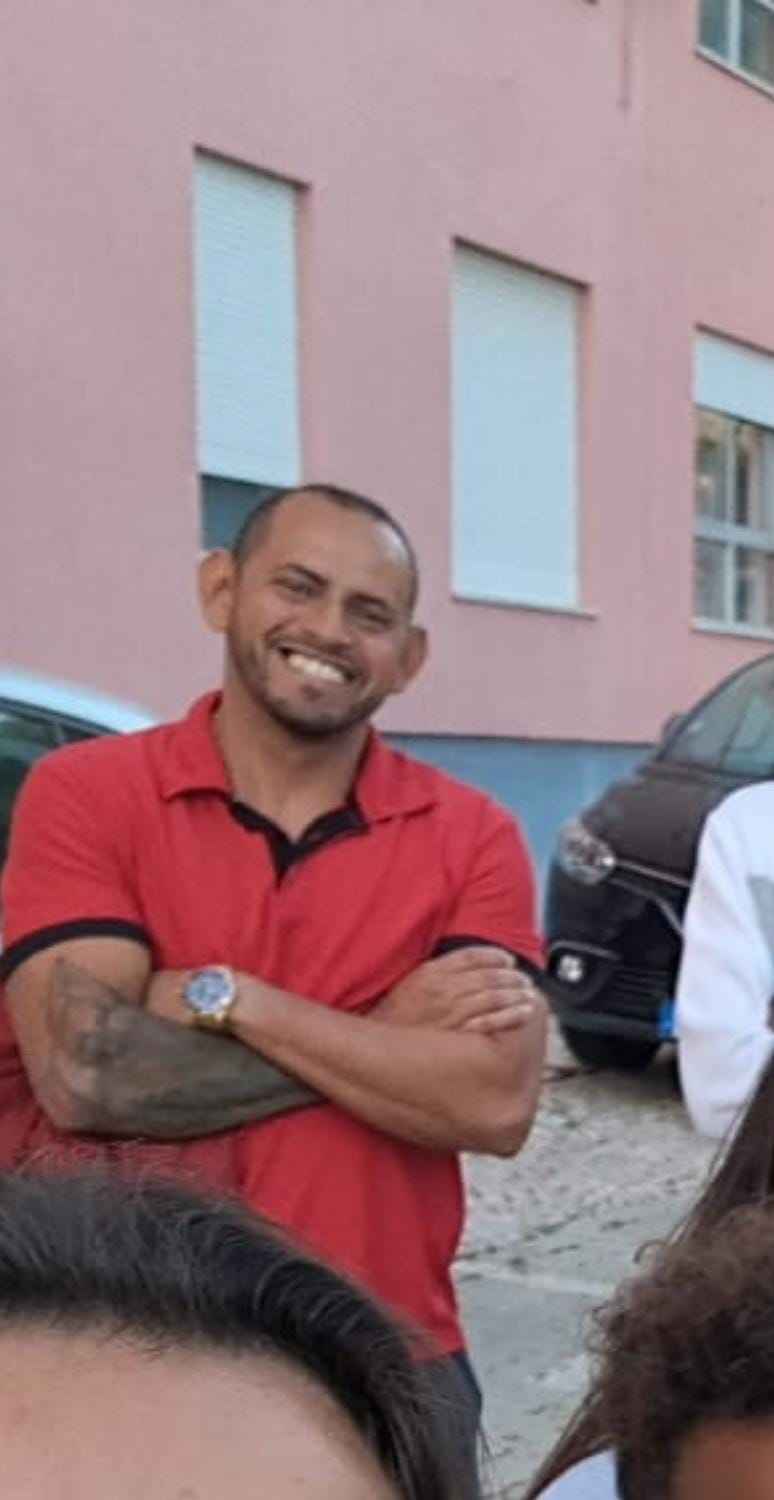 Max - Sintra - Montagem de Equipamento Desportivo