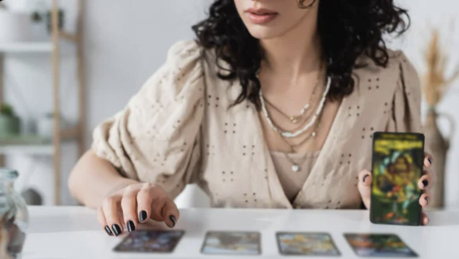 Ana Paula Amado Oraculista Terapêutica - Lisboa - Leitura de Cartas de Tarot