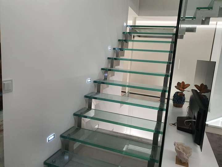 Gabriel Pozzobom - Odivelas - Plumbing Pipe Installation