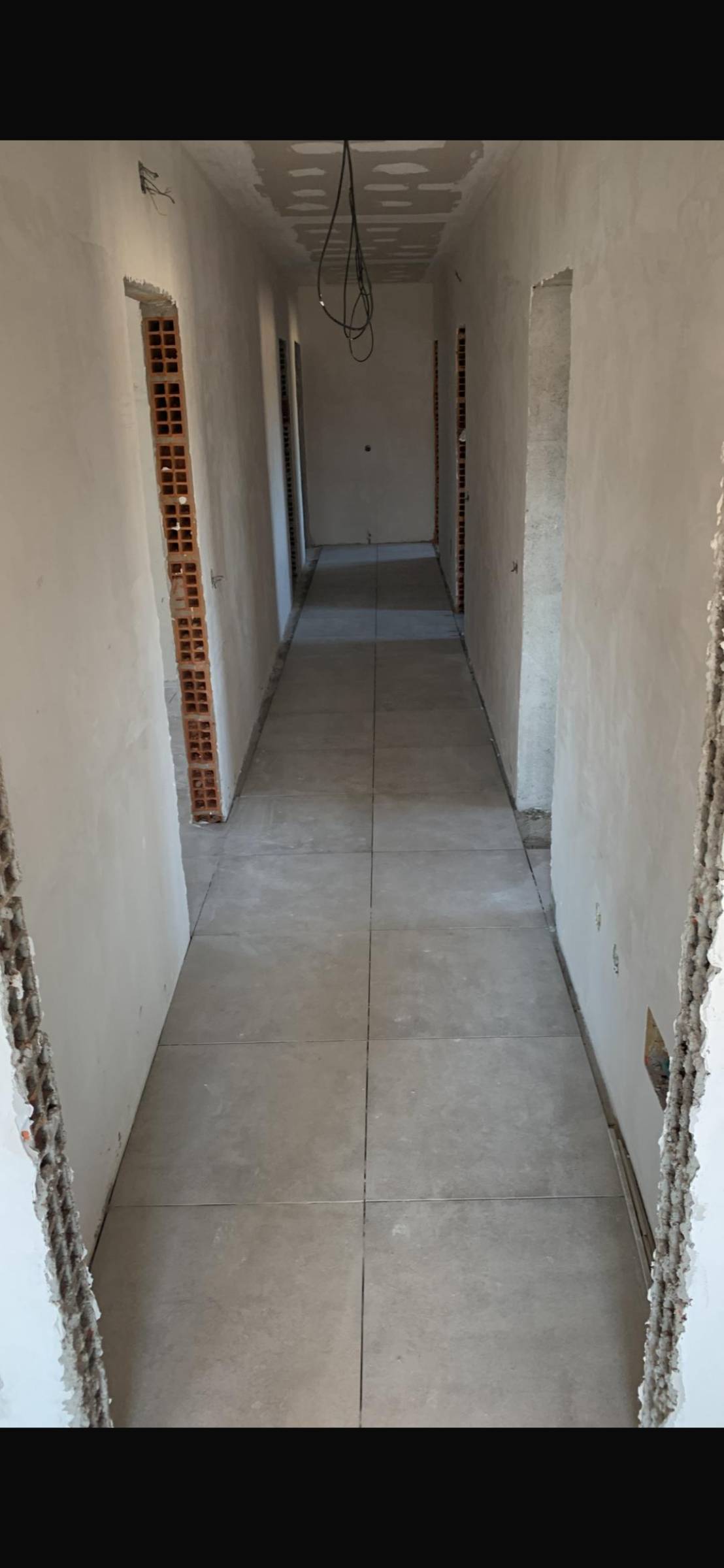 T.G Construções - Torres Novas - Interior Wall Addition