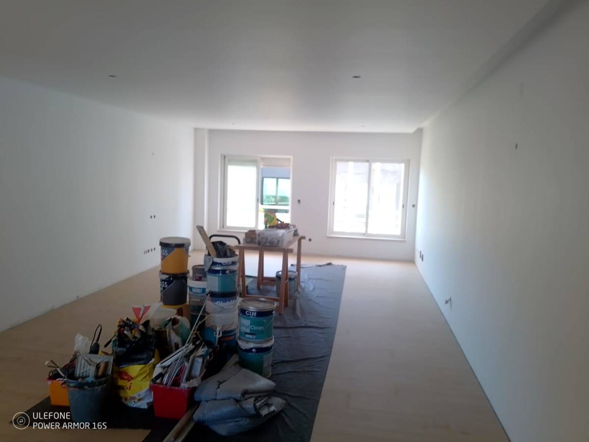 Pintor interno e esterno do começo ao acabamento - Sobral de Monte Agraço - Impermeabilização da Casa