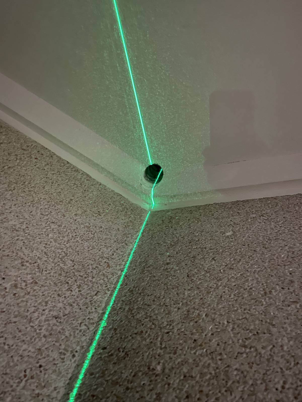 Mike Nikul - Odivelas - Instalación o reemplazo de bombas de desagüe