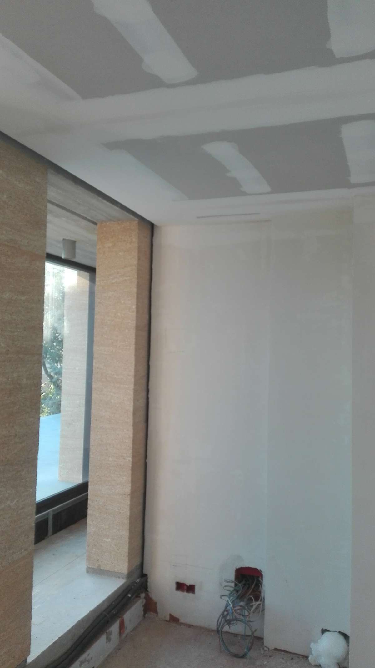 Luís Gonçalves - Vila Verde - Drywall Repair and Texturing