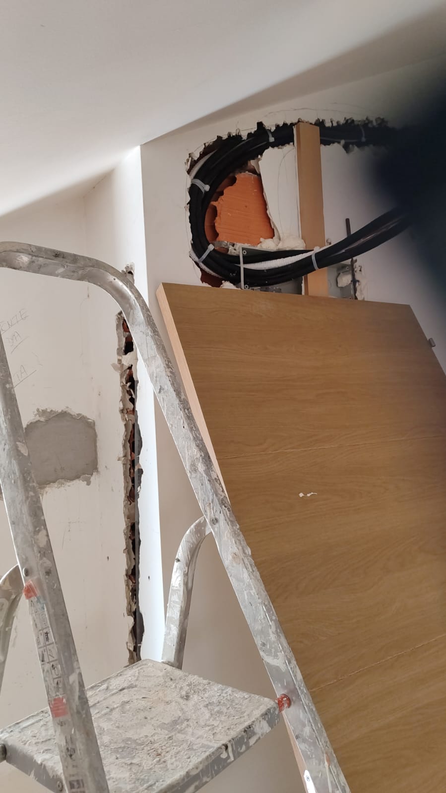 Napoleao - Vila Nova de Gaia - Wände verkleiden, reparieren oder entfernen