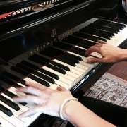 Alice Spinola - Chaves - Aulas de Piano