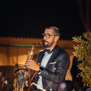 AlexSaxAlves - Maia - Alquiler de Karaokes