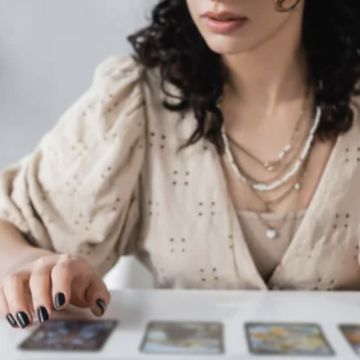 Ana Paula Amado Oraculista Terapêutica - Lisboa - Leitura de Cartas de Tarot