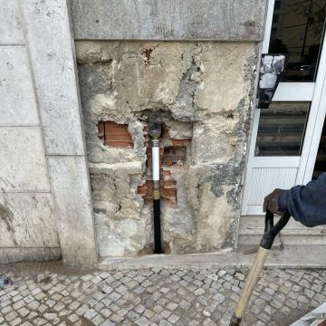 Mike Nikul - Odivelas - Instalación de tuberías de fontanería