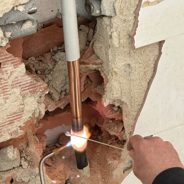 Mike Nikul - Odivelas - Instalación de grifos y fregaderos