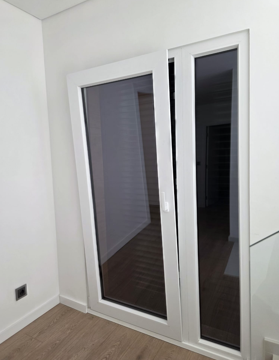 Lisboa Pvc - Sintra - Balkonverglasung montieren