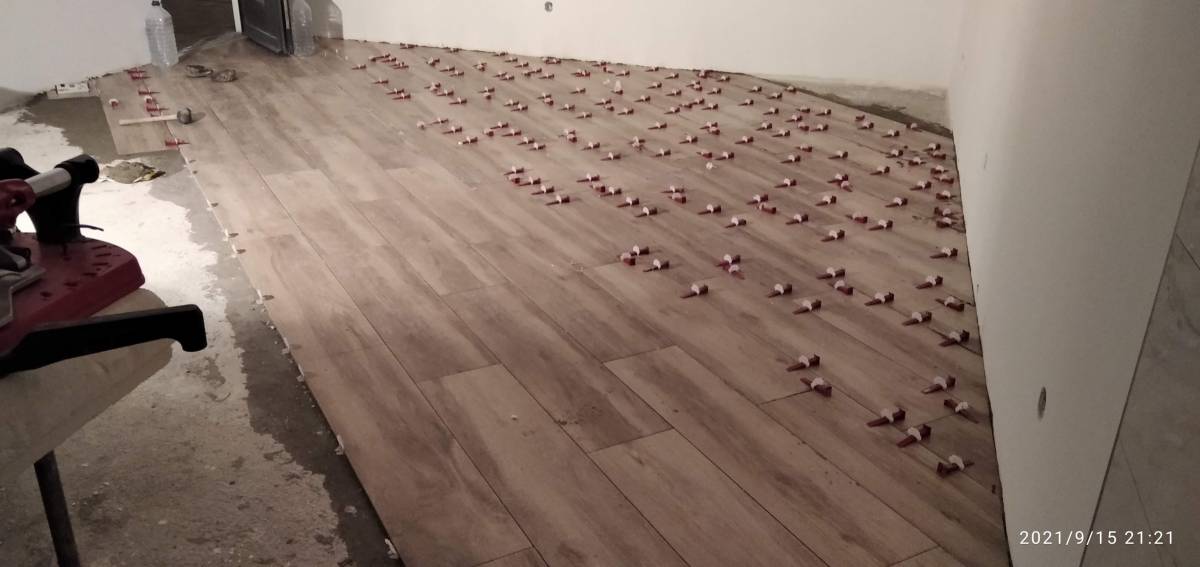 DSVConstruçõesLda. - Évora - Hardwood Floor Installation