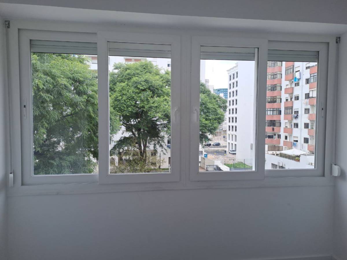 Lisboa Pvc - Sintra - Fensterladen montieren