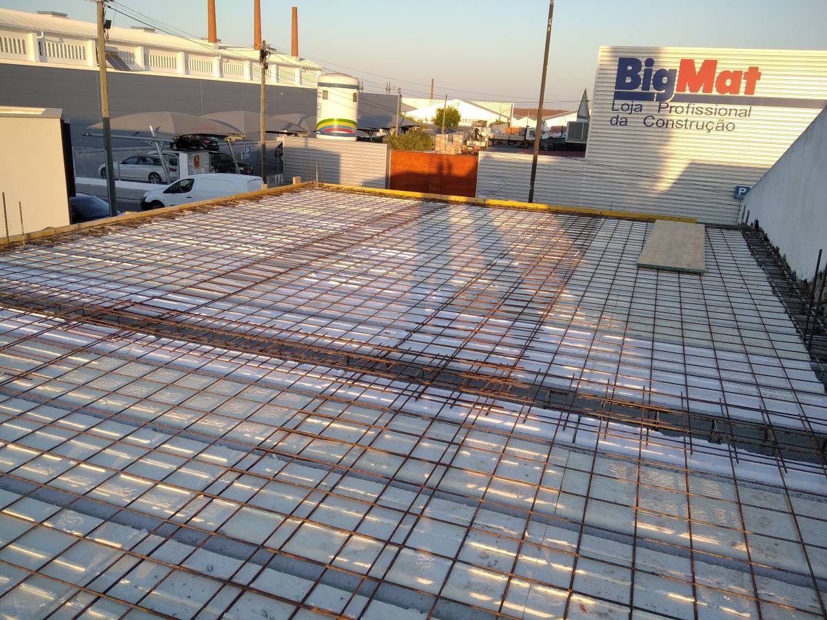 DSVConstruçõesLda. - Évora - Tile Installation