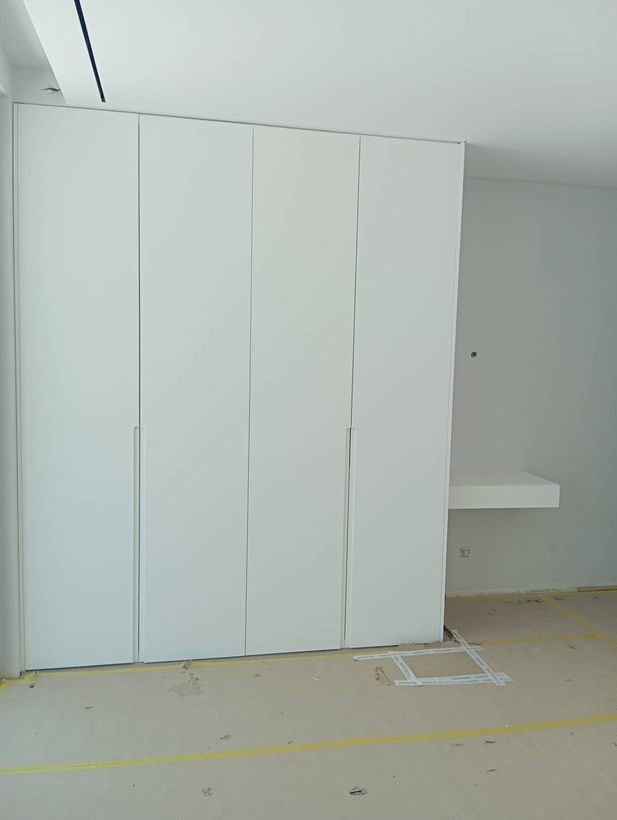 Silente fronteira carpentry lda - Albufeira - Vinyl or Linoleum Repair or Partial Replacement