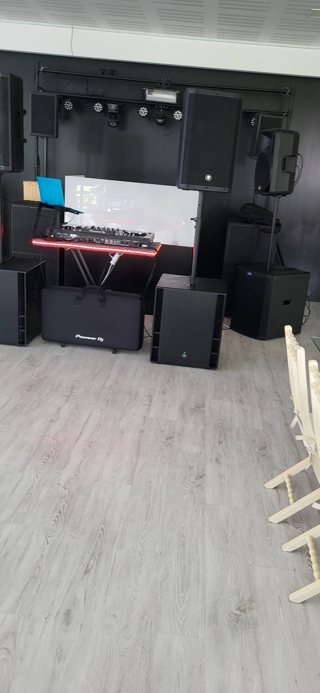 Guiri Guiri eventos Montagem de som e iluminação para festas. - Moita - Beleuchtung und Lichttechnik für Events mieten