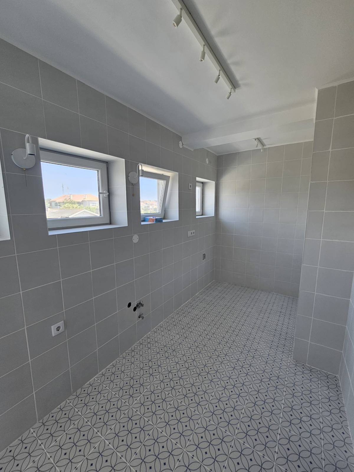 K4Services - Vila Nova de Gaia - Instalação de Tubos de Canalização
