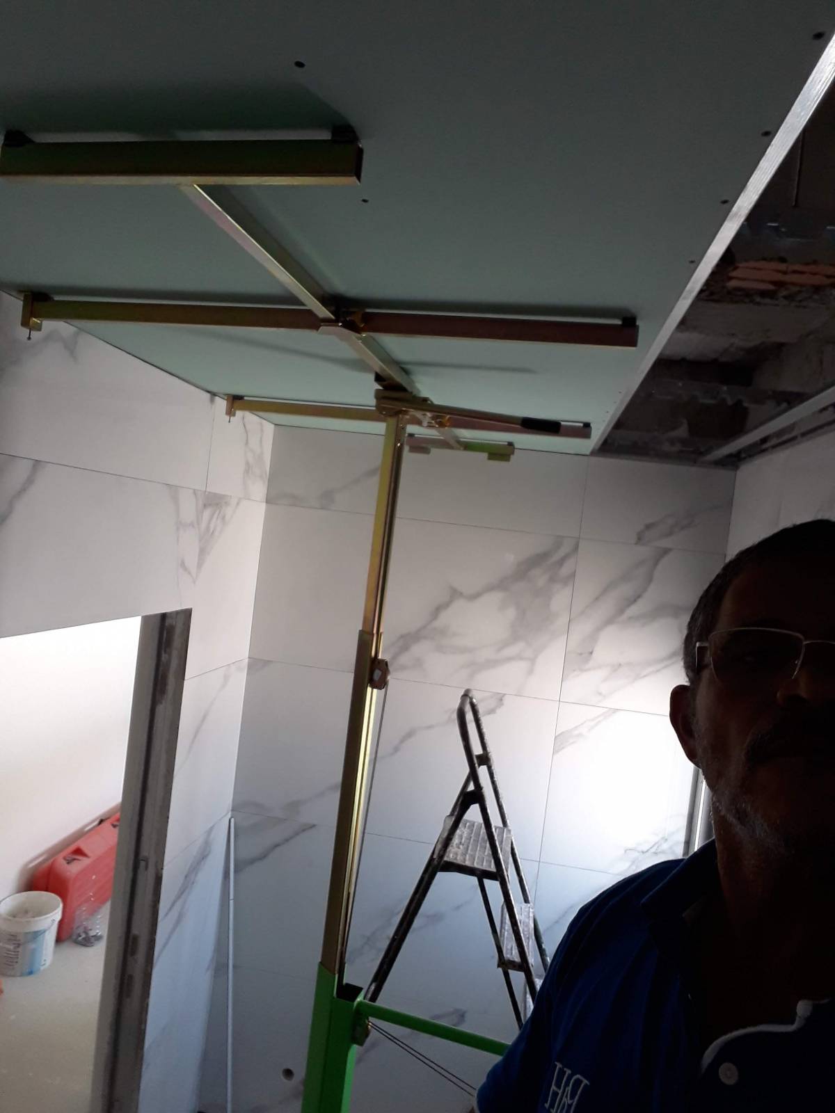 DSVConstruçõesLda. - Évora - Floating Flooring Installation