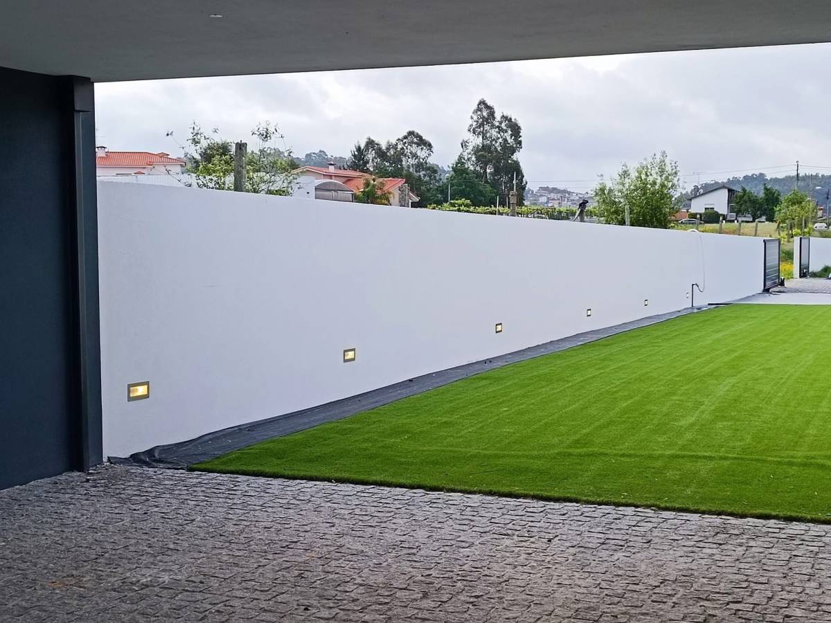 Maniferro Service - Vila Nova de Famalicão - Instalación de lámparas