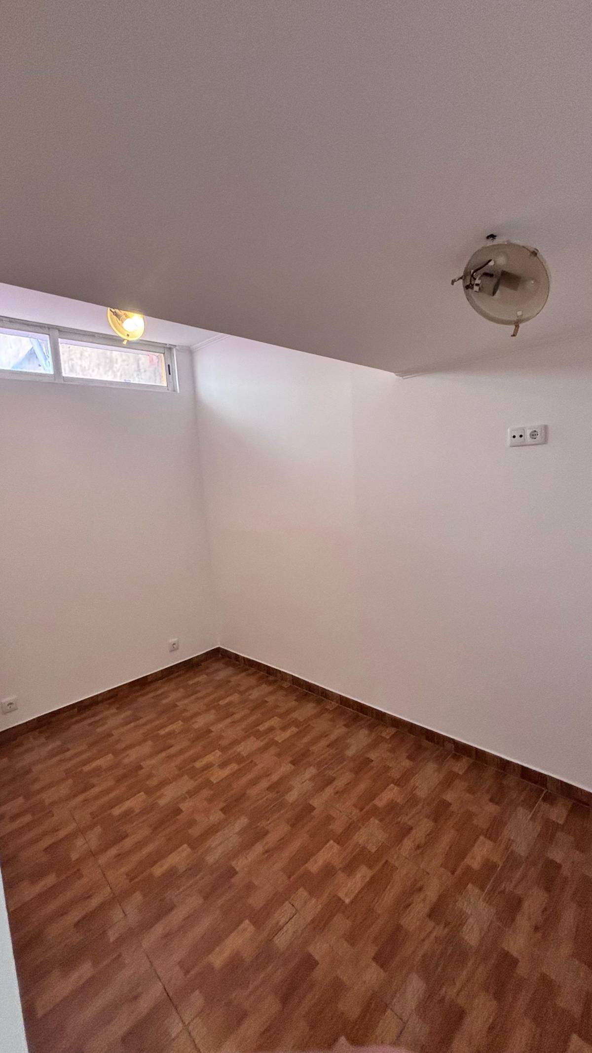 MP Pinturas - Seixal - Interior Wall Addition