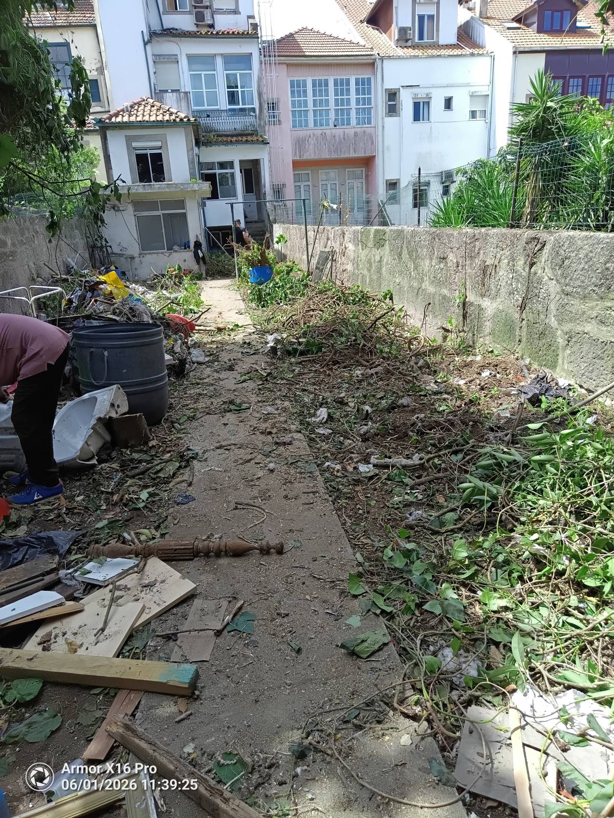 Miguel - Maia - Shrub Removal