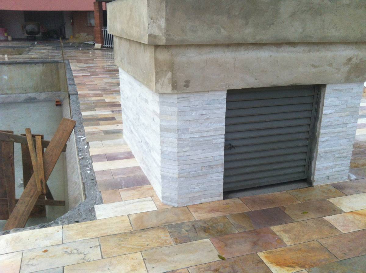 Gabriel fanzeres - Caminha - Découpe de béton