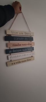 Picture Hanging and Art Installation - Decorators