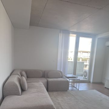 Veridiana Santos - Aveiro - Limpeza de Cortinas e Cortinados