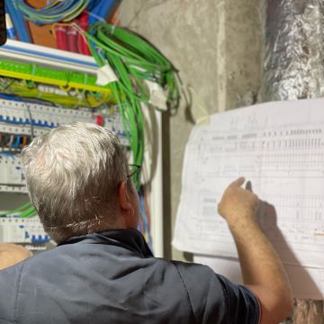 Antonio Garcia Iluminação/Eletricidade - Setúbal - Ventilator montieren