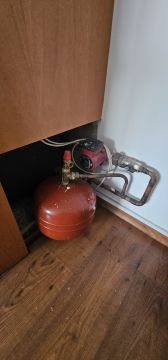 Especialista en reparación o mantenimiento de calentadores de agua