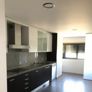 AFONSO & MOÁS, Lda - Bragança - Montagem de Secretária