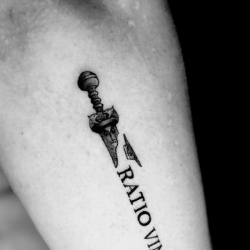 Raphael Madeira - Tatuador - Tavira - Tatouages et piercings