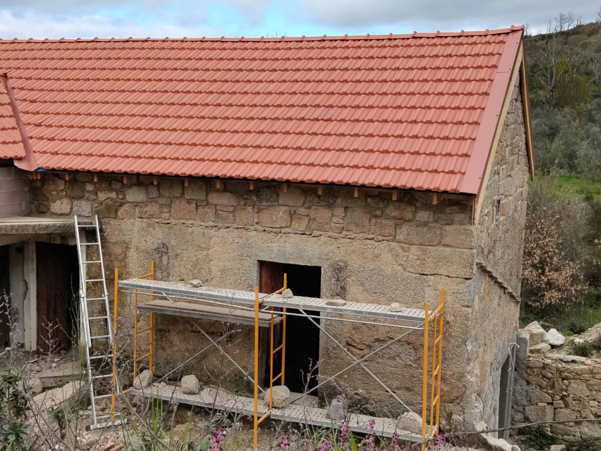 J.B construções - Covilhã - Remodelación de habitaciones