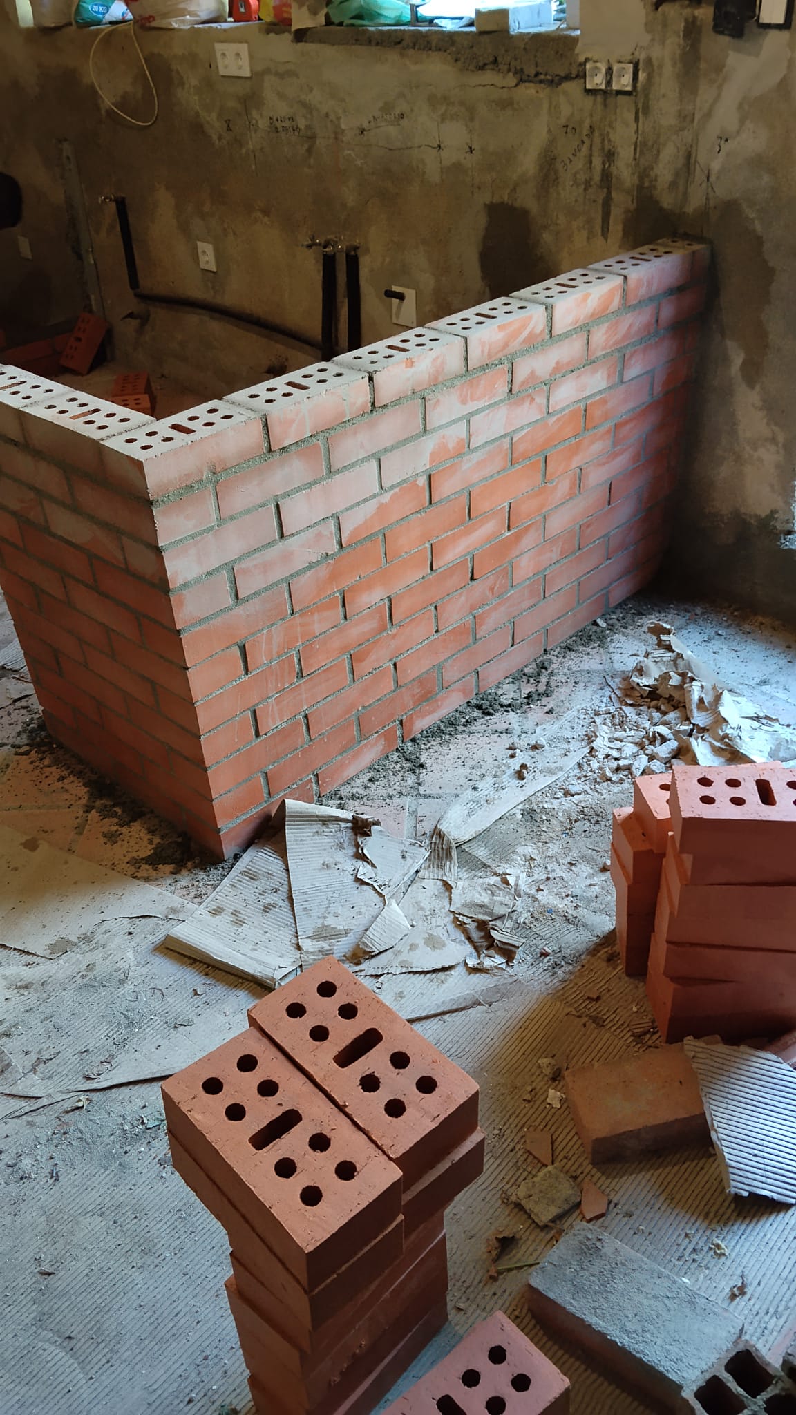 J.B construções - Covilhã - Adición de pared interior