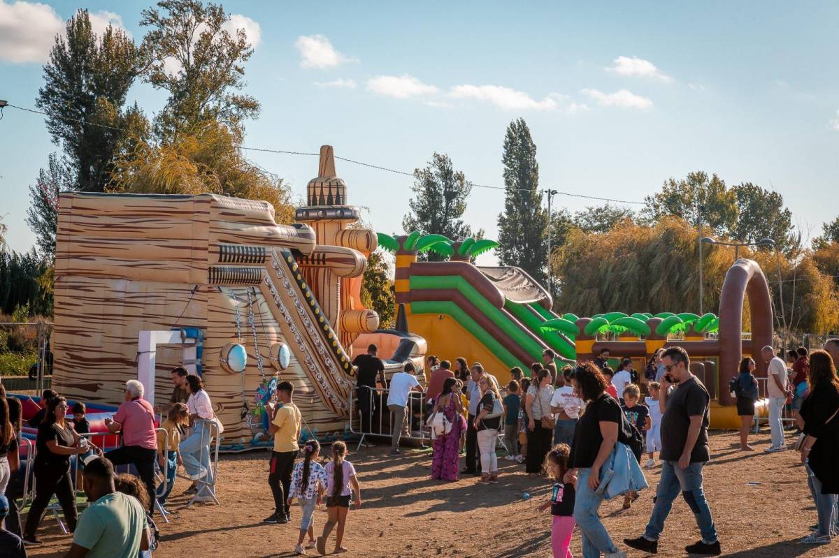 Castelos em Festa -  Aluguer de equipamentos insufláveis e recreativos - Vila Nova de Gaia - Organização de Festa de Aniversário