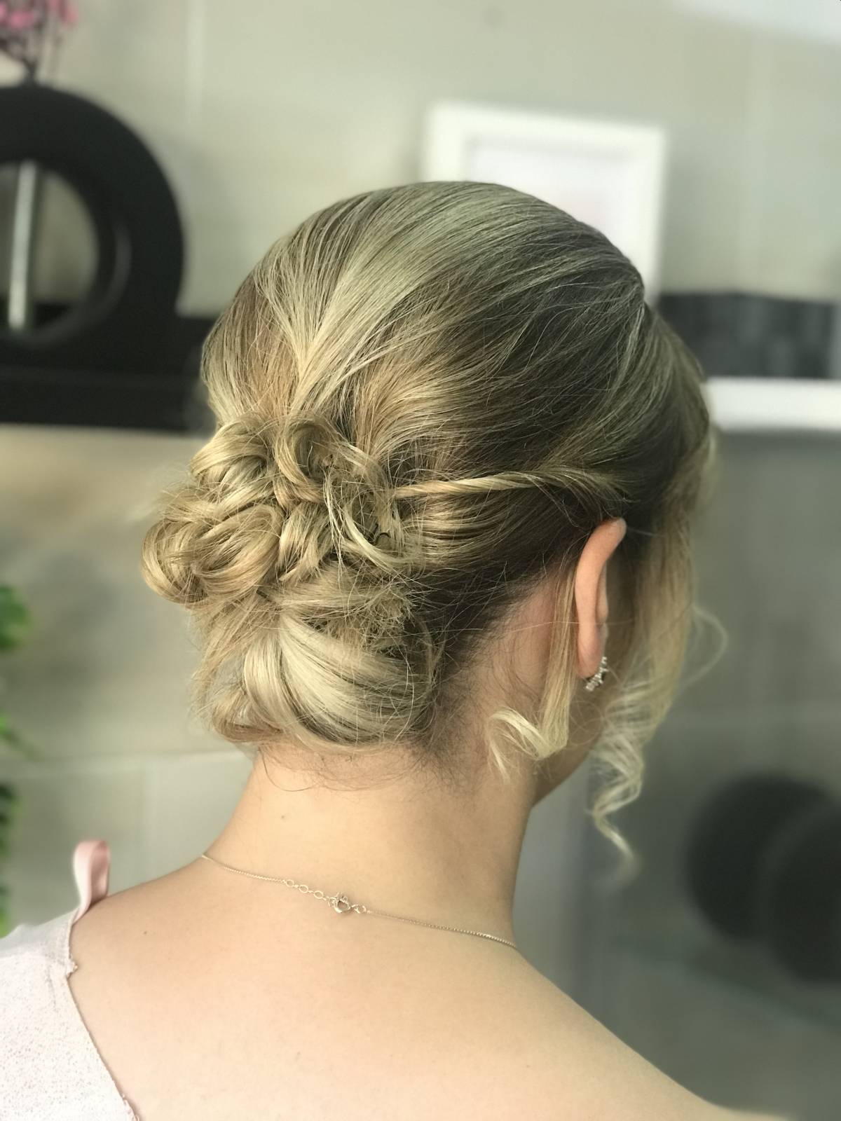 Débora Moura - Gondomar - Hairdressers and Makeup Artists