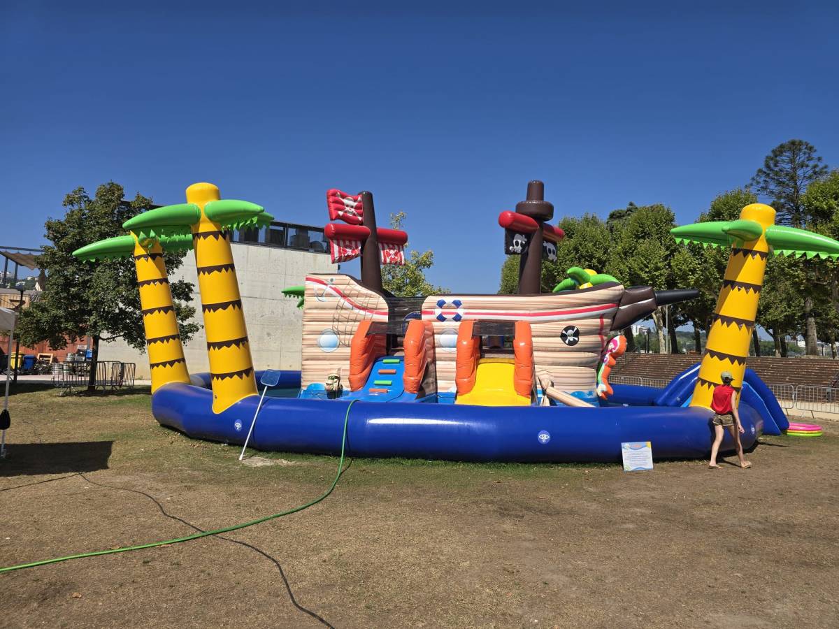 Castelos em Festa -  Aluguer de equipamentos insufláveis e recreativos - Vila Nova de Gaia - Ventriloquismo